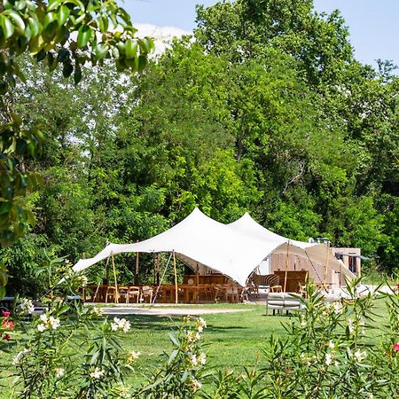 Bed and Breakfast Mas De Capelou Авиньон Экстерьер фото
