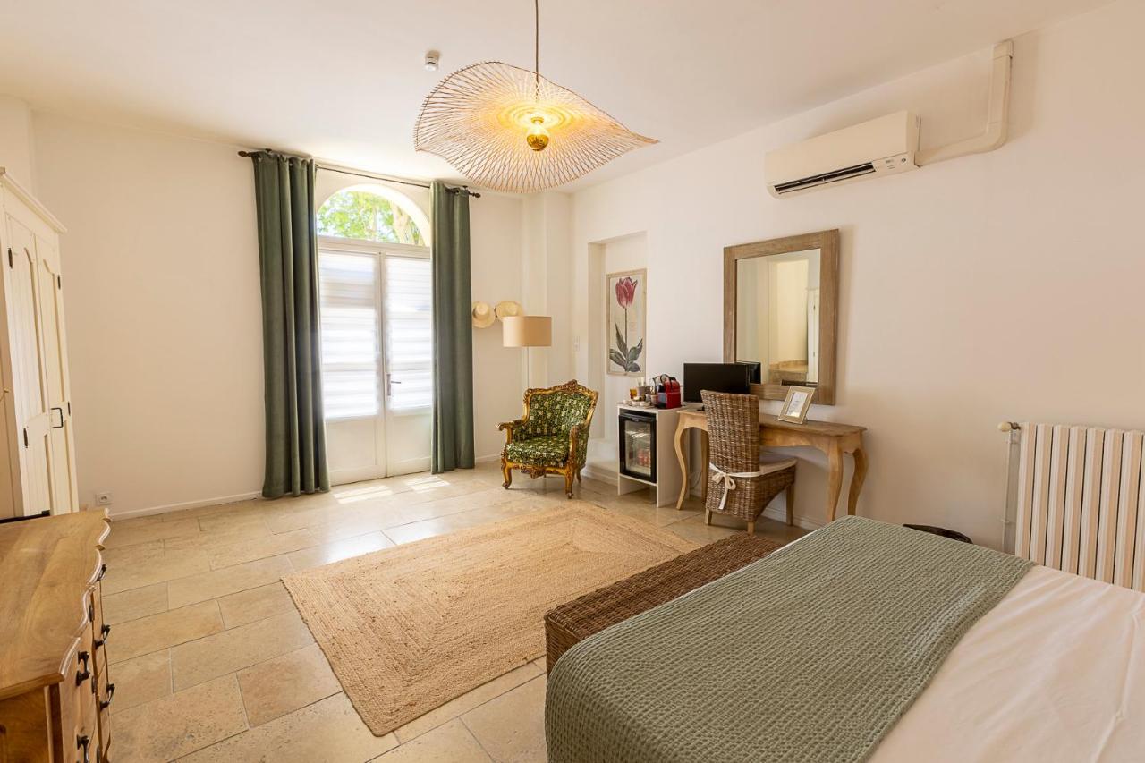 Bed and Breakfast Mas De Capelou Авиньон Экстерьер фото